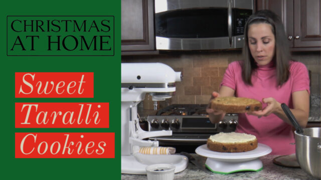 Christmas at Home: Sweet Taralli Cookies